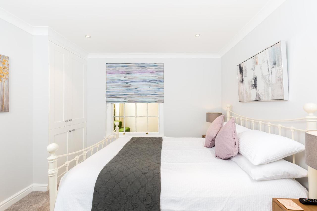 Boutique Basement 1 Bed Flat, Location, Free Parking, Wi-fi, Sky, Netflix * Leamington Spa