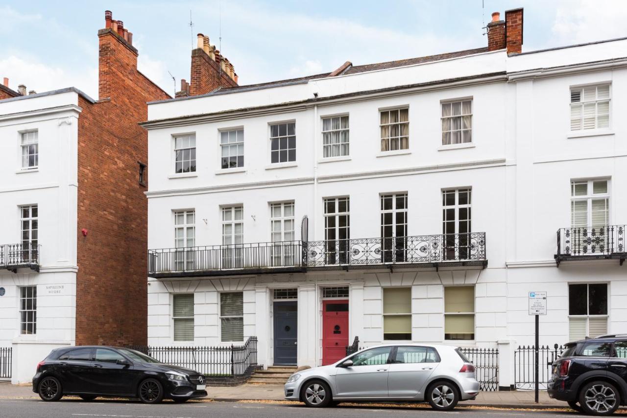 Boutique Basement 1 Bed Flat, Location, Free Parking, Wi-fi, Sky, Netflix Apartment